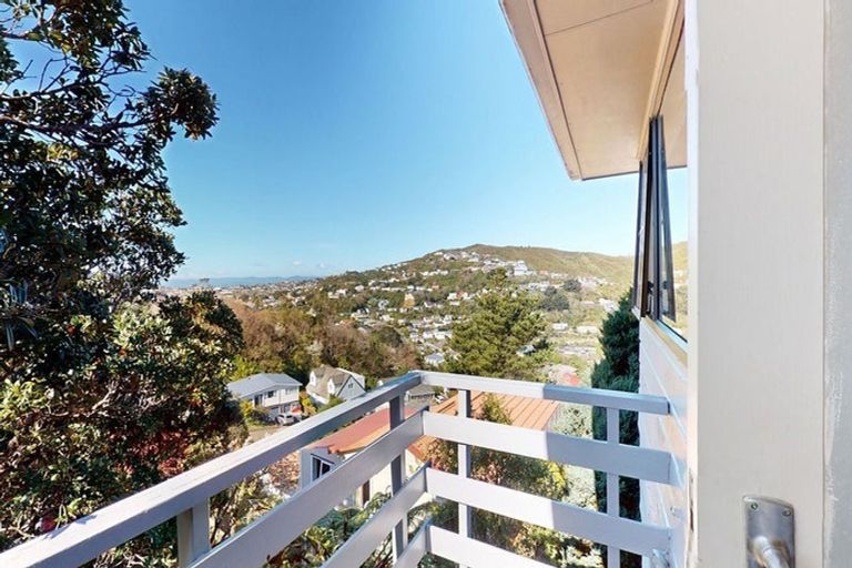 Photo of property in 67b Thurleigh Grove, Karori, Wellington, 6012