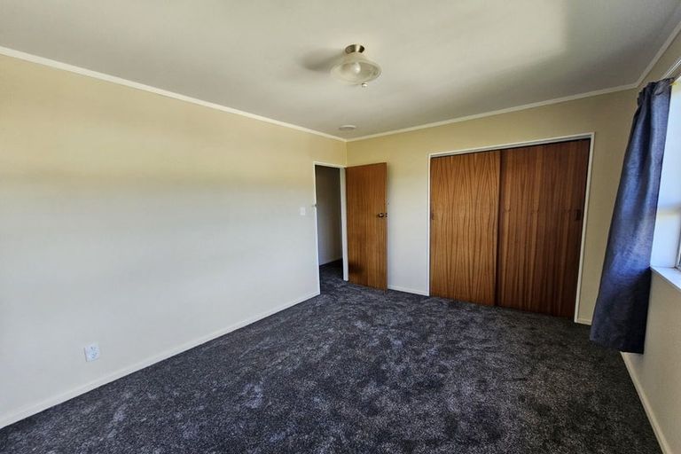 Photo of property in 84 Taylor Terrace, Tawa, Wellington, 5028