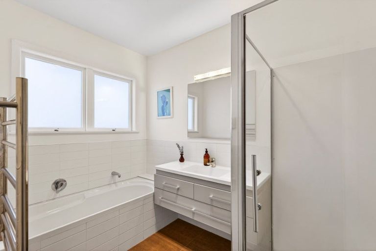 Photo of property in 109 Te Mata Road, Havelock North, 4130