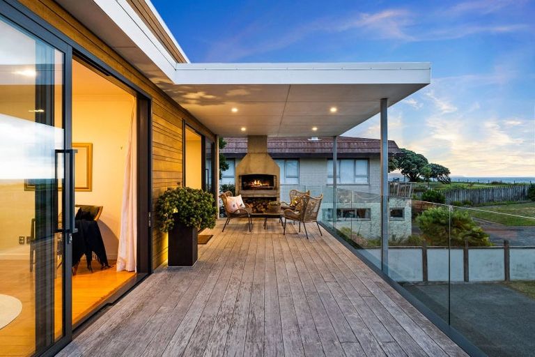 Photo of property in 79 Marine Parade, Paraparaumu Beach, Paraparaumu, 5032