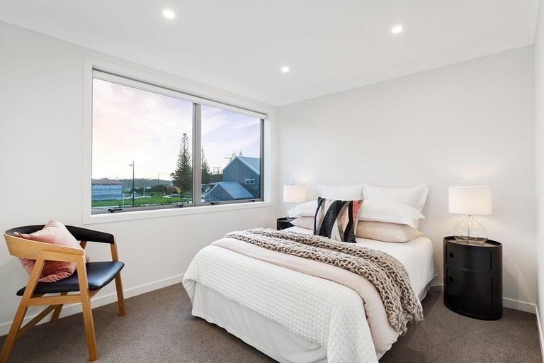 Photo of property in 16 Te Napi Drive, Takanini, 2112