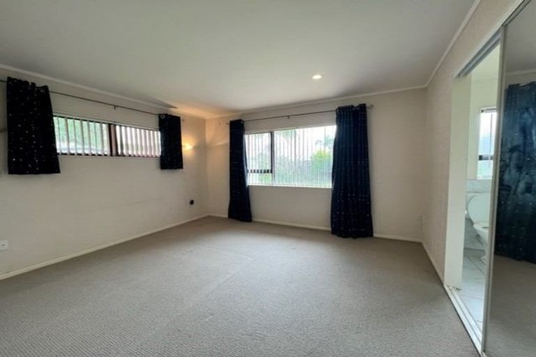 Photo of property in 104 Westerham Drive, Dannemora, Auckland, 2016