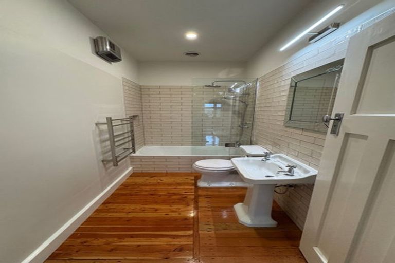 Photo of property in 235 Waimea Terrace, Beckenham, Christchurch, 8023