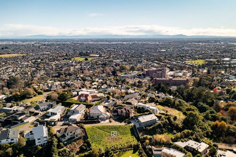 Photo of property in 7 Sasaram Lane, Cashmere, Christchurch, 8022