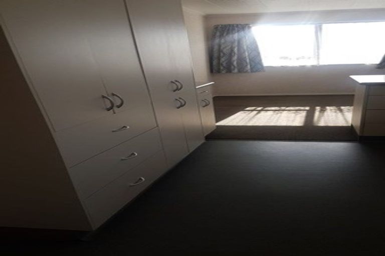 Photo of property in 12a Somerset Crescent, Highbury, Palmerston North, 4412