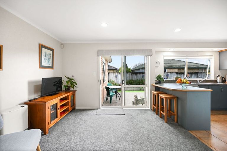 Photo of property in 27 Northmeadow Drive, Rototuna, Hamilton, 3210