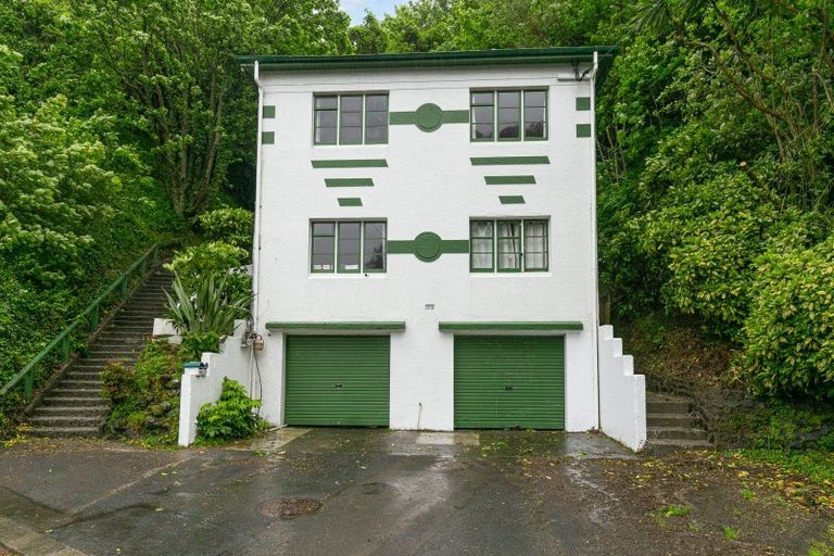 Photo of property in 79 Garden Road, Northland, Wellington, 6012