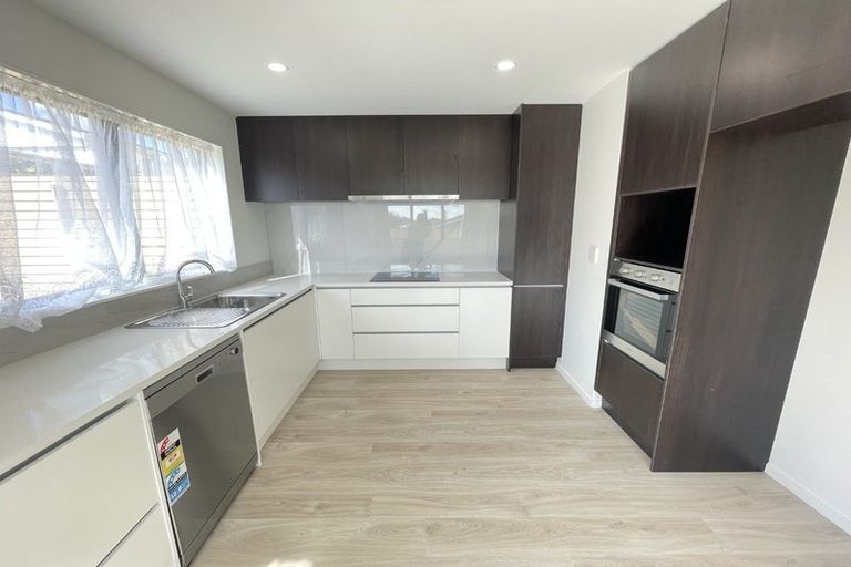 Photo of property in 13c Edinburgh Avenue, Rosehill, Papakura, 2113