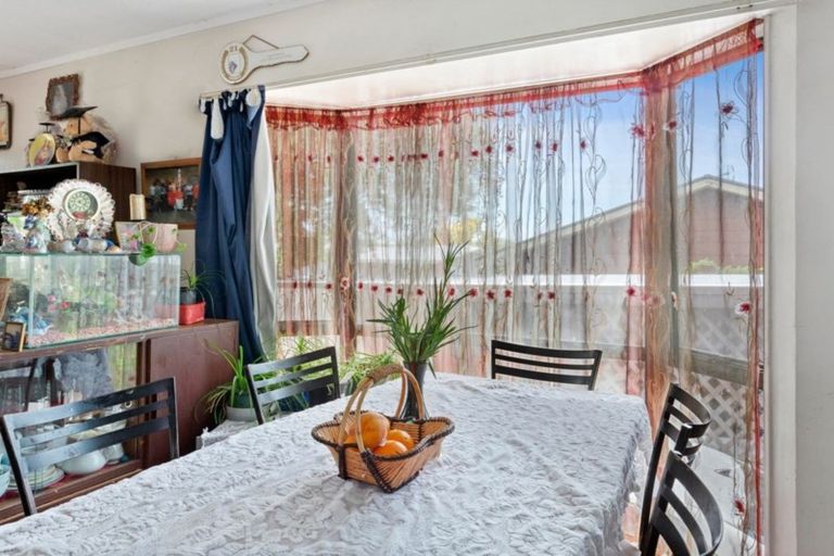 Photo of property in 2/8 Ashlynne Avenue, Papatoetoe, Auckland, 2025