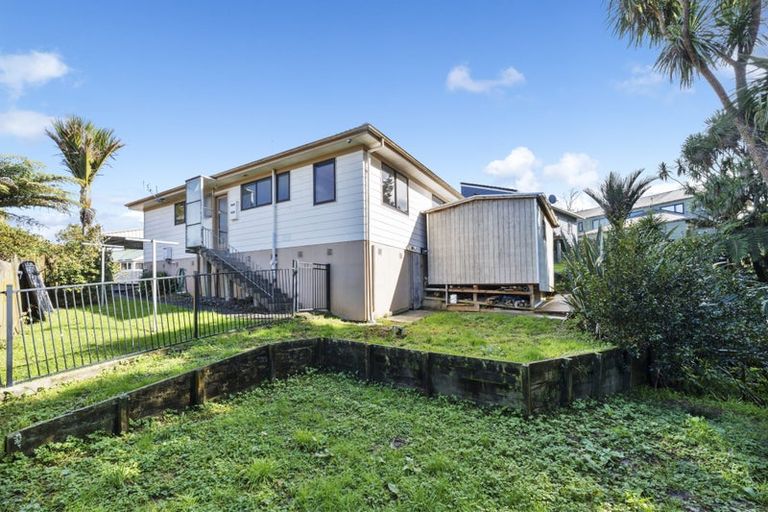Photo of property in 66 Anich Road, Massey, Auckland, 0614