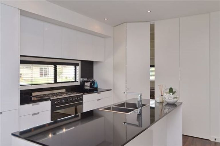 Photo of property in 33 Peak Crescent, Kaiapoi, 7630