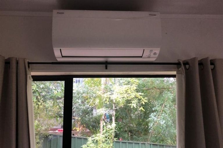 Photo of property in 1/11 Weetman Drive, Browns Bay, Auckland, 0630