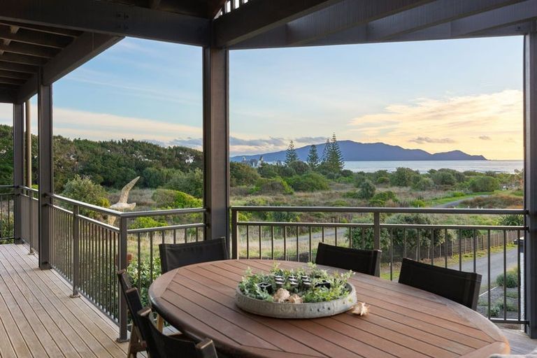 Photo of property in 8 Beachview Grove, Peka Peka, Waikanae, 5391