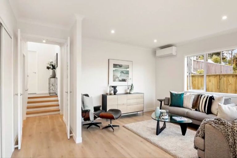 Photo of property in 26b Stottholm Road, Titirangi, Auckland, 0604