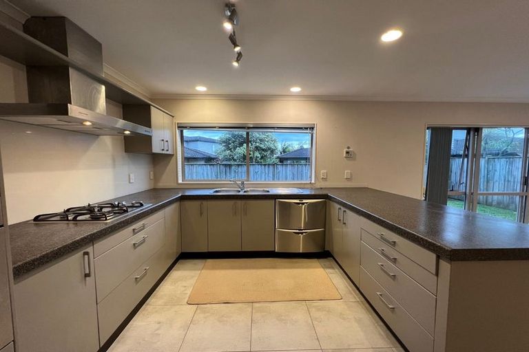 Photo of property in 356 Chapel Road, Flat Bush, Auckland, 2016