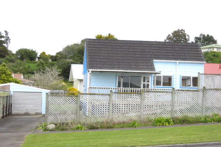 Photo of property in 89a Riversdale Drive, Merrilands, New Plymouth, 4312