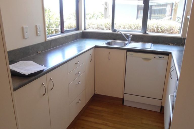 Photo of property in 6b Atamira Close, Churton Park, Wellington, 6037