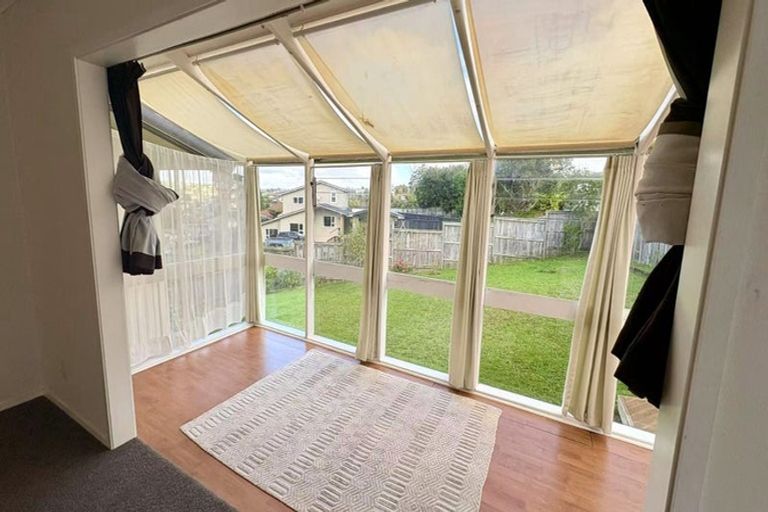 Photo of property in 18 Wilkinson Way, Browns Bay, Auckland, 0630