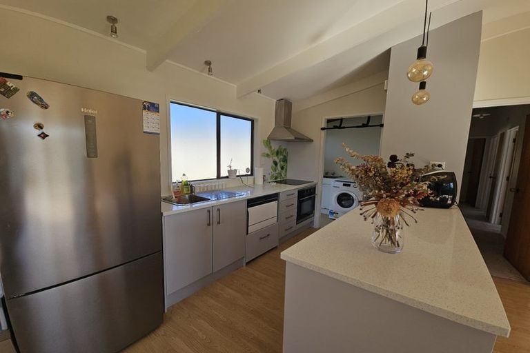 Photo of property in 2/56 Glendale Road, Glen Eden, Auckland, 0602
