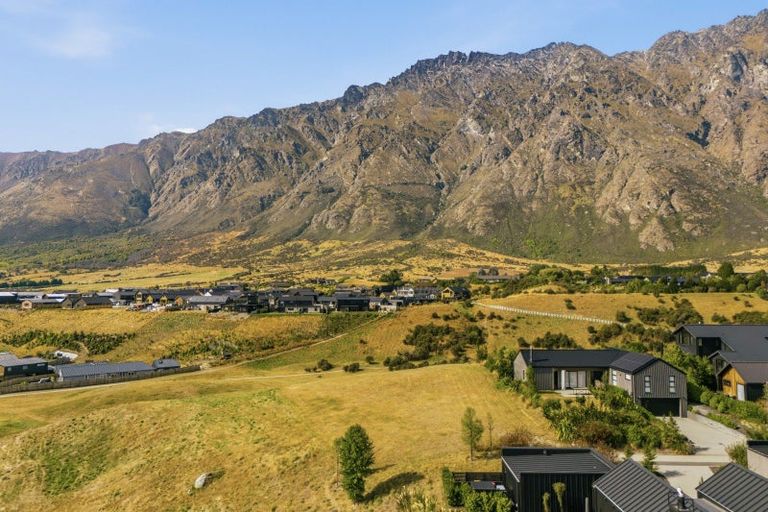 Photo of property in 6 Wanderer Lane, Jacks Point, Queenstown, 9371