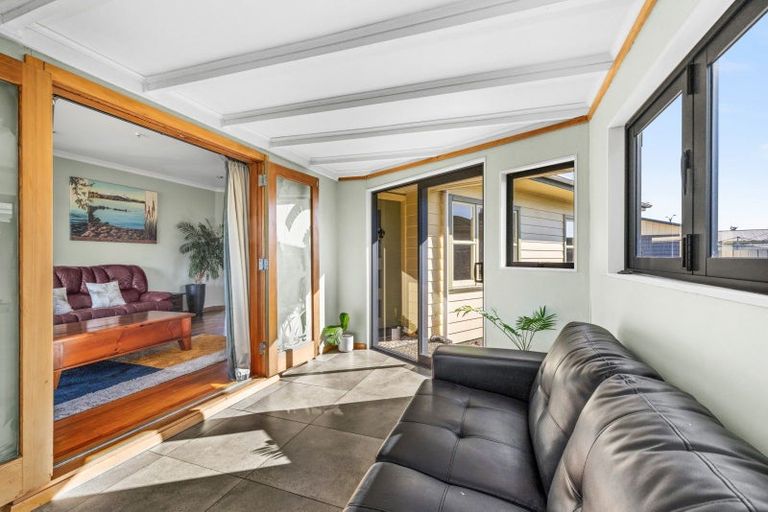 Photo of property in 52 Clarence Cox Crescent, Pirimai, Napier, 4112