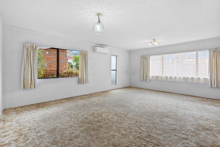 Photo of property in 28 Second Avenue, Avenues, Whangarei, 0110