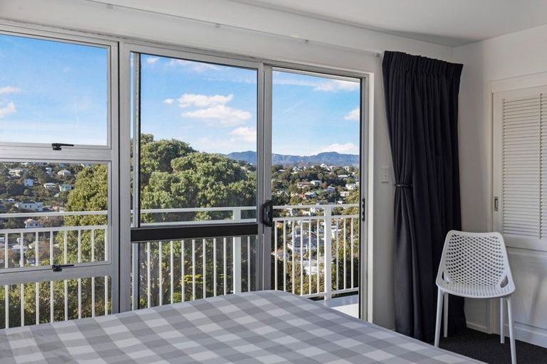 Photo of property in 99 Akaroa Drive, Maupuia, Wellington, 6022