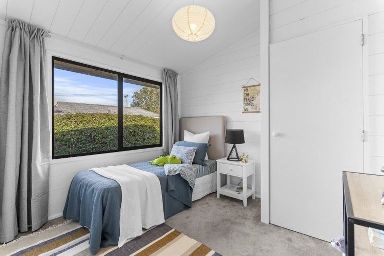 Photo of property in 247 Tukapa Street, Westown, New Plymouth, 4310