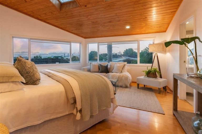 Photo of property in 66 Mcbreen Avenue, Northcote, Auckland, 0627