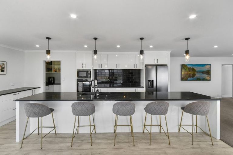 Photo of property in 28 Thomason Crescent, Pokeno, 2402