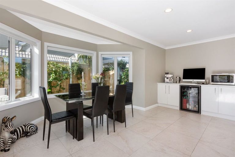 Photo of property in 49 Golf Road, Paraparaumu Beach, Paraparaumu, 5032