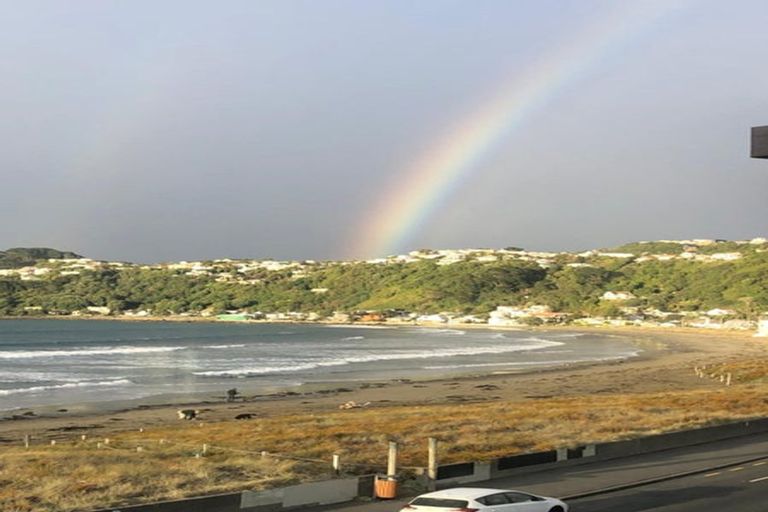 Photo of property in 8a Lyall Parade, Lyall Bay, Wellington, 6022