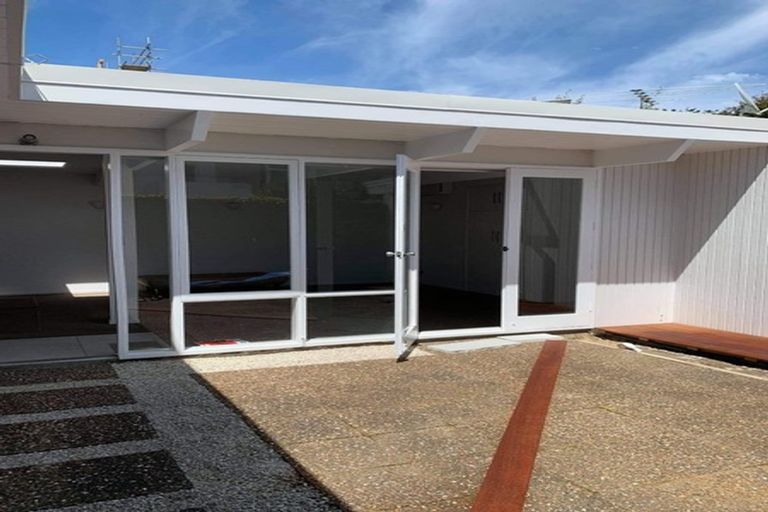 Photo of property in 3/252 Hurstmere Road, Takapuna, Auckland, 0622