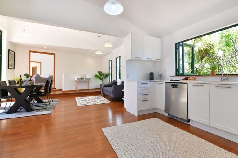 Photo of property in 1447 Old North Road, Helensville, 0875