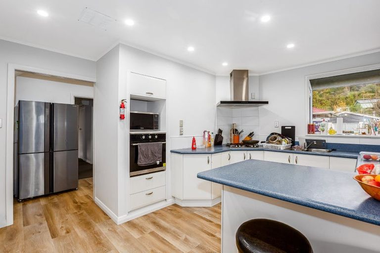 Photo of property in 21 Mangaroa Hill Road, Maoribank, Upper Hutt, 5018
