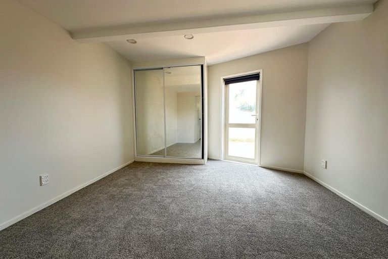 Photo of property in 47a Taikata Road, Te Atatu Peninsula, Auckland, 0610