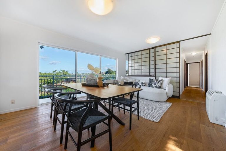Photo of property in 94 Stapleford Crescent, Browns Bay, Auckland, 0630