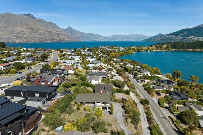 Photo of property in 582 Peninsula Road, Kelvin Heights, Queenstown, 9300