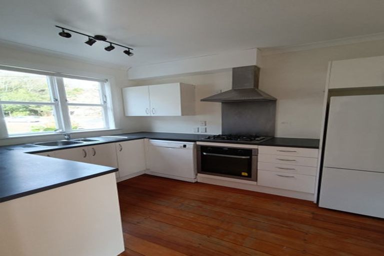 Photo of property in 47 Randwick Road, Northland, Wellington, 6012