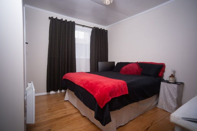 Photo of property in 16 Manchester Street, Patea, 4520