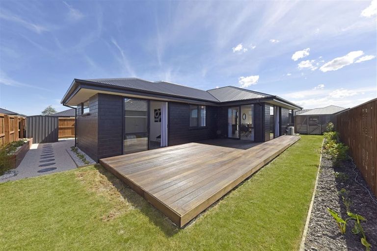 Photo of property in 11 Helen Place, Halswell, Christchurch, 8025