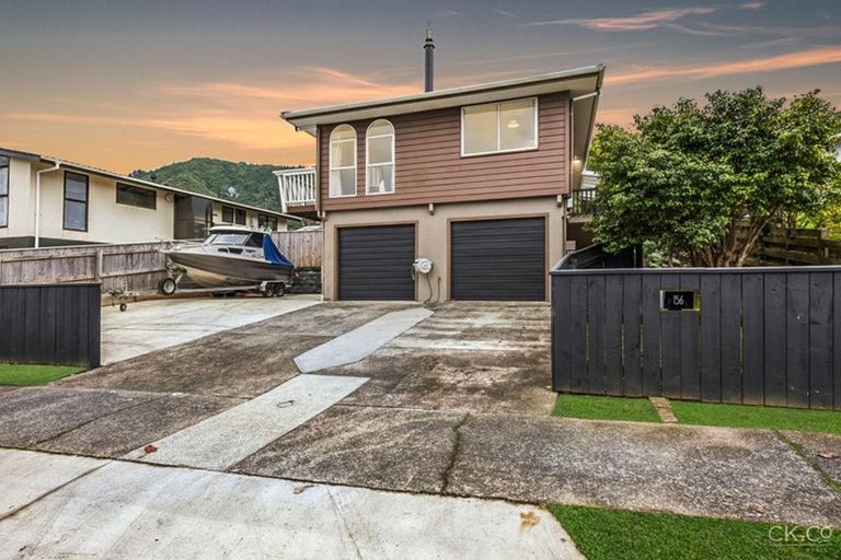 Photo of property in 156 California Drive, Totara Park, Upper Hutt, 5018