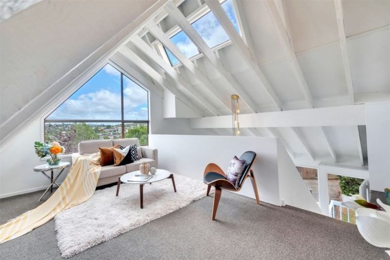 Photo of property in 42 Glenbervie Crescent, Massey, Auckland, 0614