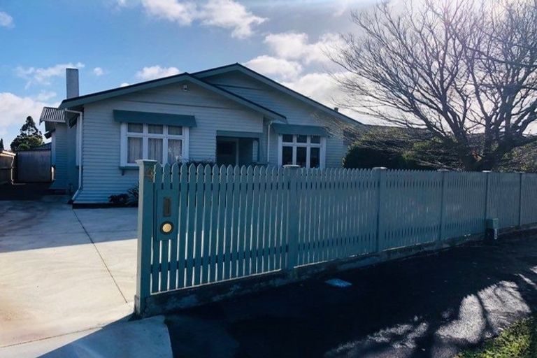 Photo of property in 4a Carlton Avenue, Palmerston North, 4414
