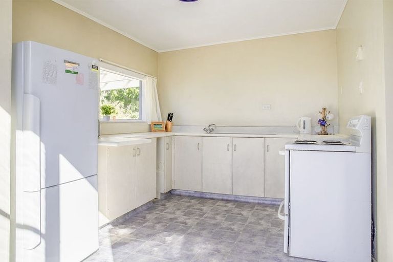 Photo of property in 24 Bennett Street, Waipawa, 4210