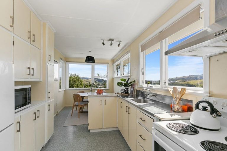 Photo of property in 20 Jane Grove, Paparangi, Wellington, 6037