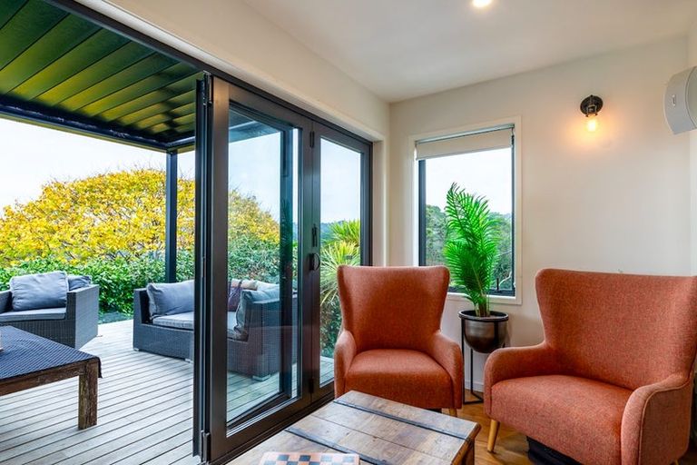 Photo of property in 47 Huia Road, Titirangi, Auckland, 0604