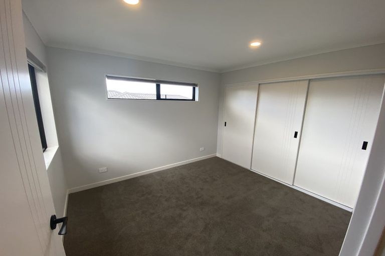 Photo of property in 26 Bine Crescent, Orewa, 0931