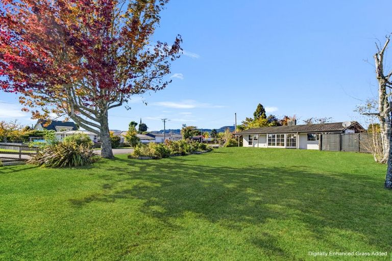Photo of property in 20 Willow Avenue, Hannahs Bay, Rotorua, 3010