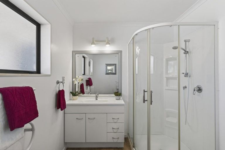 Photo of property in 30a Moulton Street, Moturoa, New Plymouth, 4310